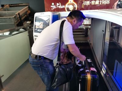 東航在白云機場T1航站樓推自助行李托運服務(wù)